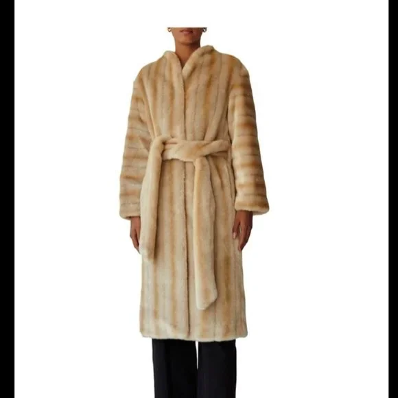 Marei998 Eklonis Belted Faux Fur Coat - Picture 4 of 4